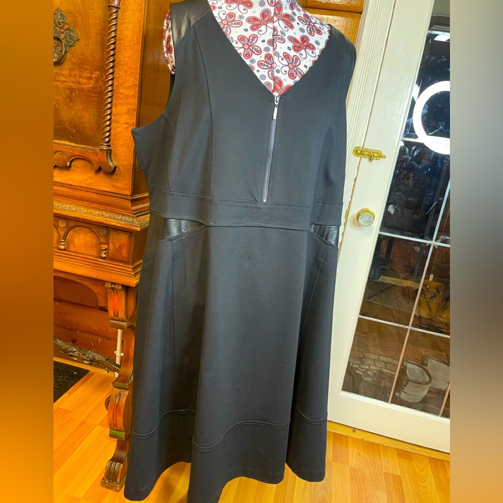NWT Michel Studio Collection Sleeveless Leather Accent Black Flare Dress 4XL